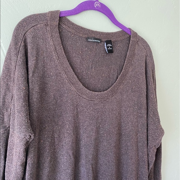 Victoria’s Secret, Brown colored Scoop Neck Sweater, Size Medium - Picture 5 of 7